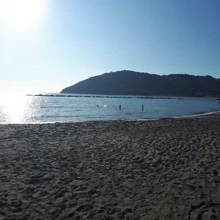 Le Camere Di Sabrina Con Bagno In Camera Sarzana Buitenkant foto