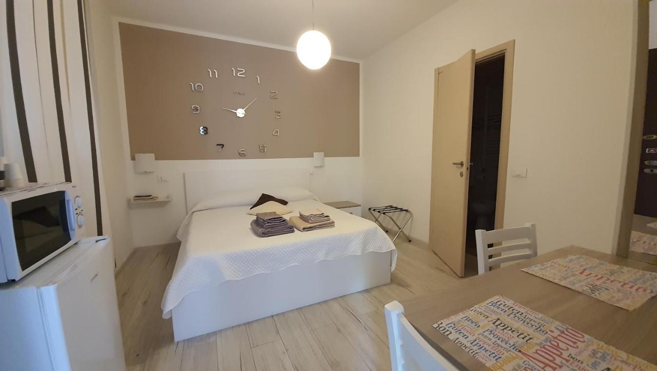 Le Camere Di Sabrina Con Bagno In Camera Sarzana Buitenkant foto