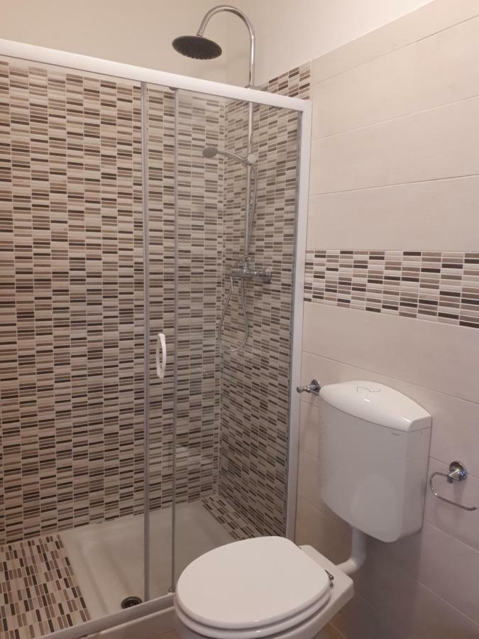 Le Camere Di Sabrina Con Bagno In Camera Sarzana Buitenkant foto