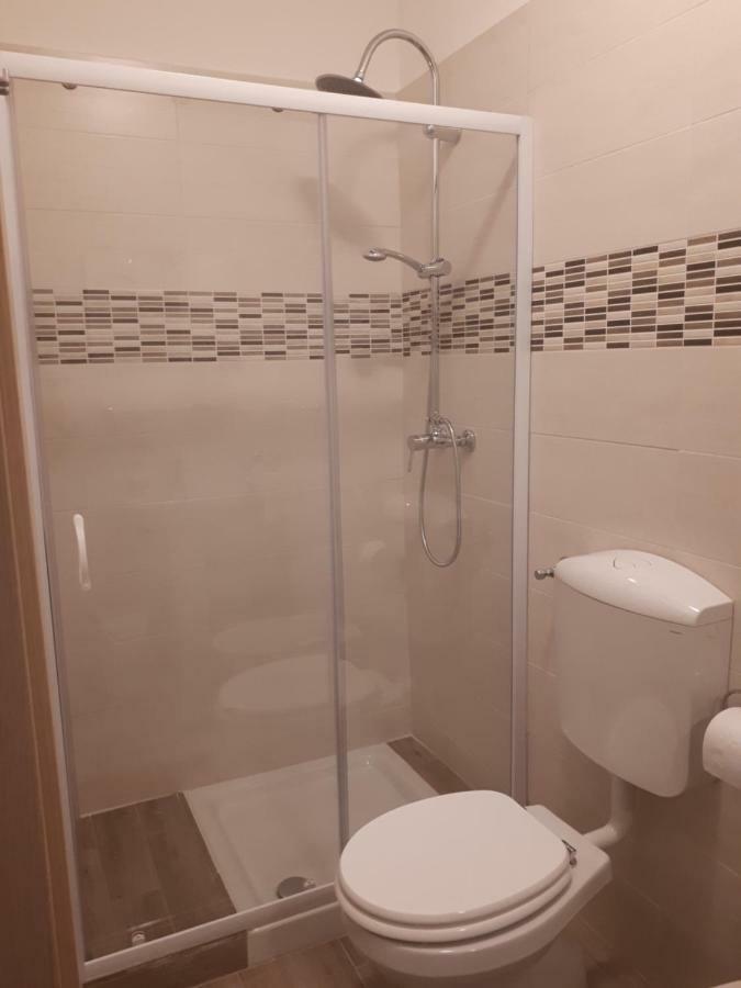 Le Camere Di Sabrina Con Bagno In Camera Sarzana Buitenkant foto