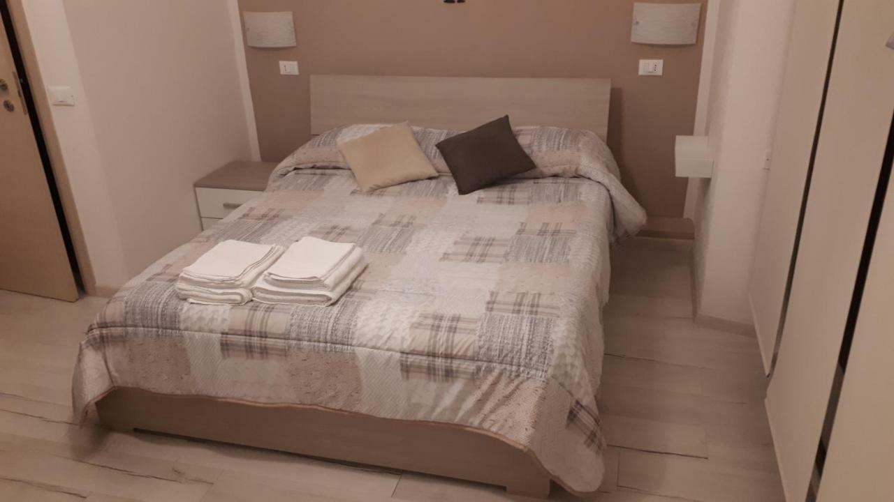 Le Camere Di Sabrina Con Bagno In Camera Sarzana Buitenkant foto